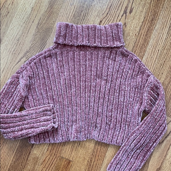 🌺CHELSEA & VIOLET🌸CROP SWEATER - Picture 1 of 4